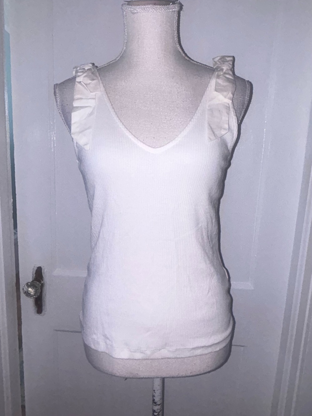 Women's White Ruffle Strap Tank Top from JCrew size small NWT off white